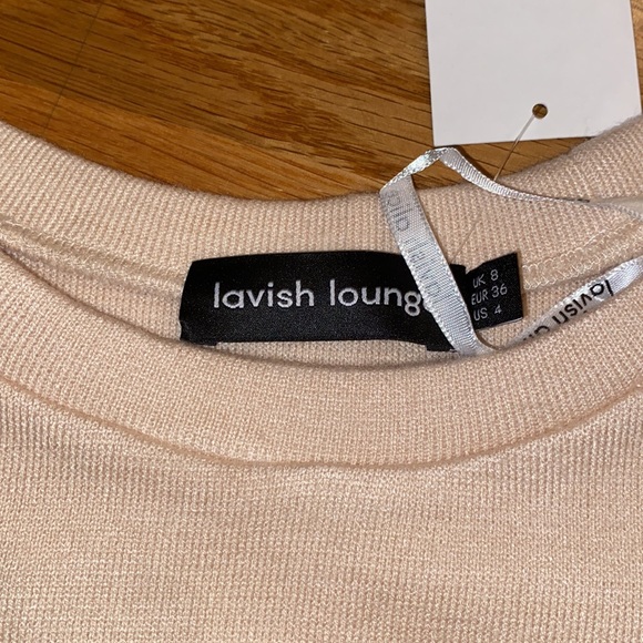 NWT  Lavish Alice Raglan Sleeve Sweatshirt in Cream - Picture 3 of 8